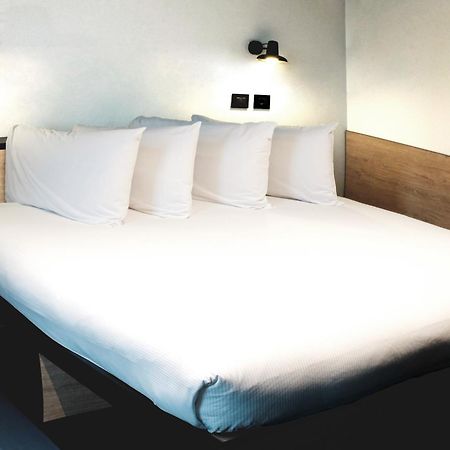 Cx Milan Nom Hostel ภายนอก รูปภาพ