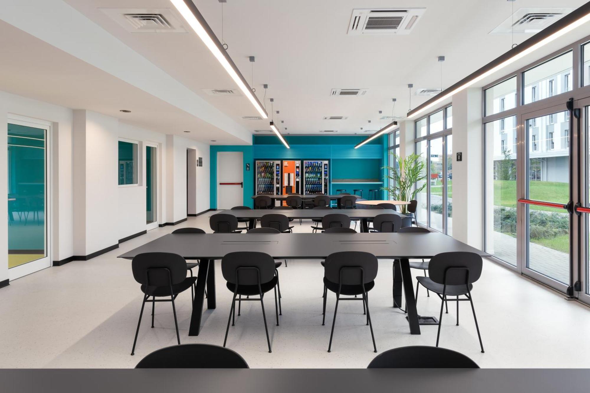 Cx Milan Nom Hostel ภายนอก รูปภาพ
