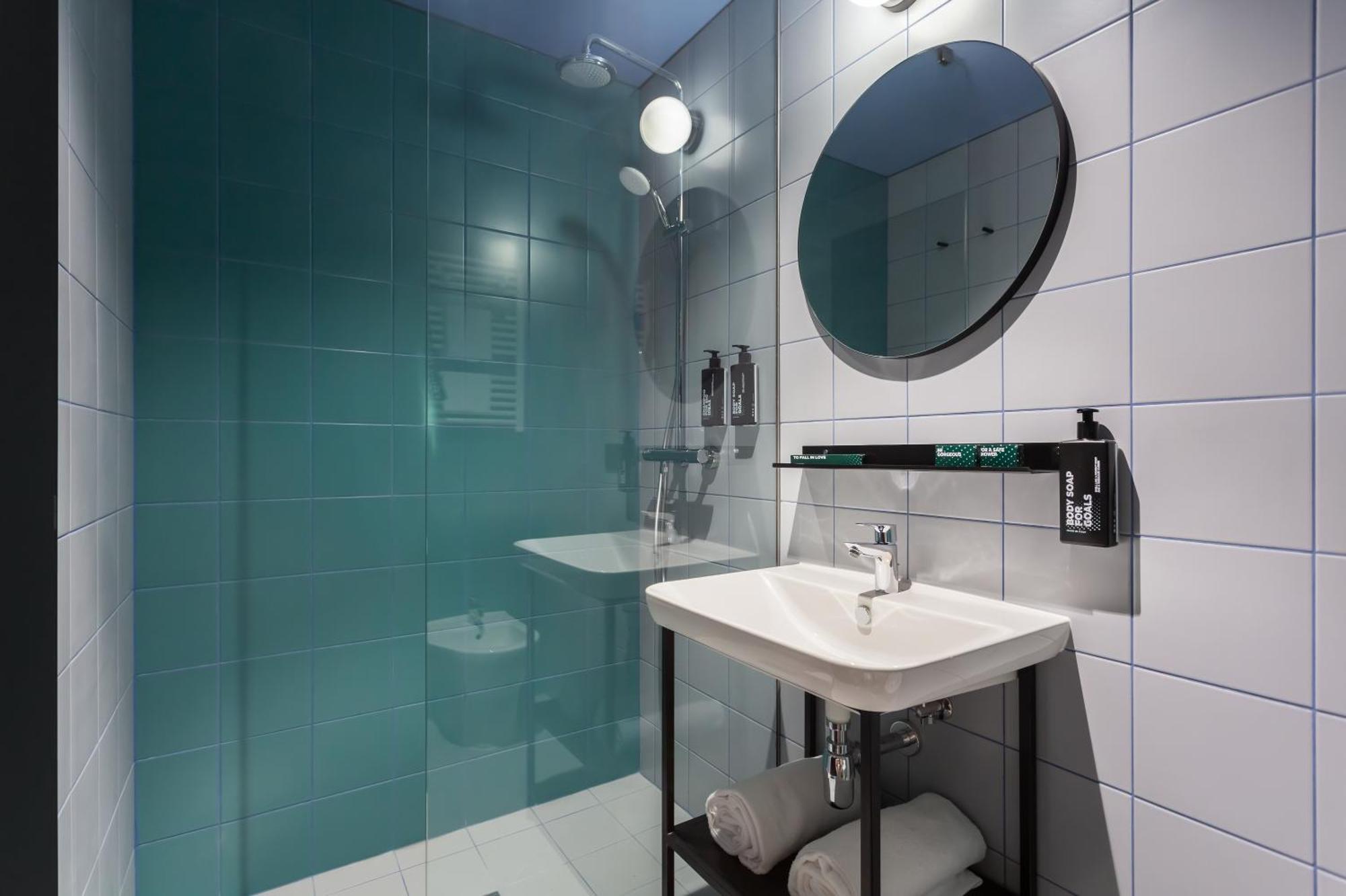 Cx Milan Nom Hostel ภายนอก รูปภาพ
