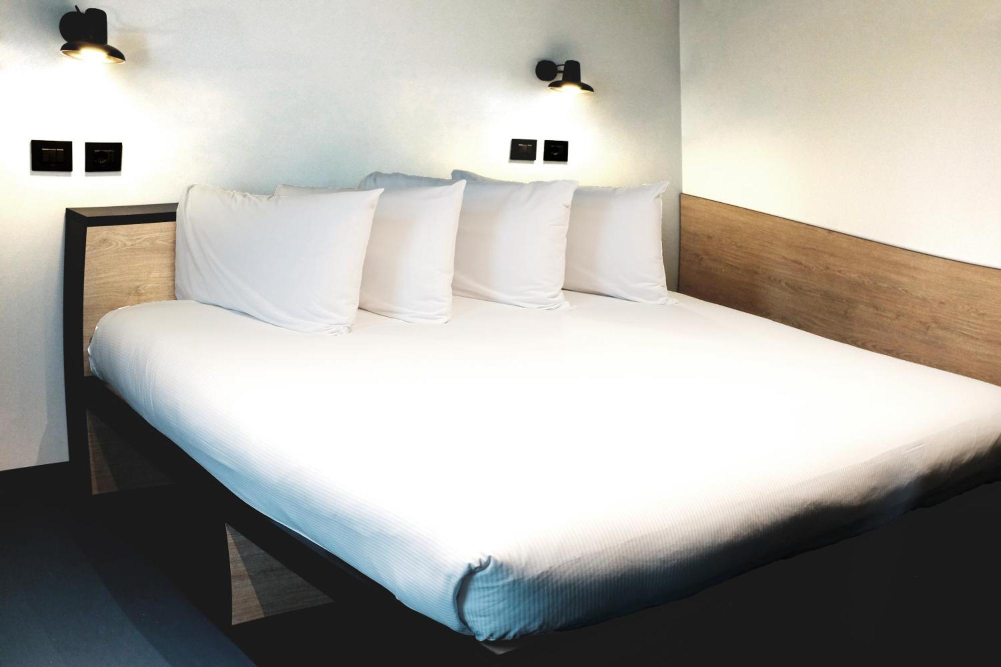 Cx Milan Nom Hostel ภายนอก รูปภาพ